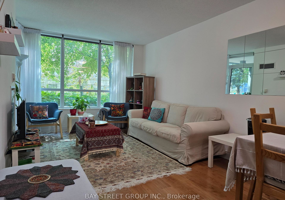 15-greenview-drive-toronto-ontario-c12338935