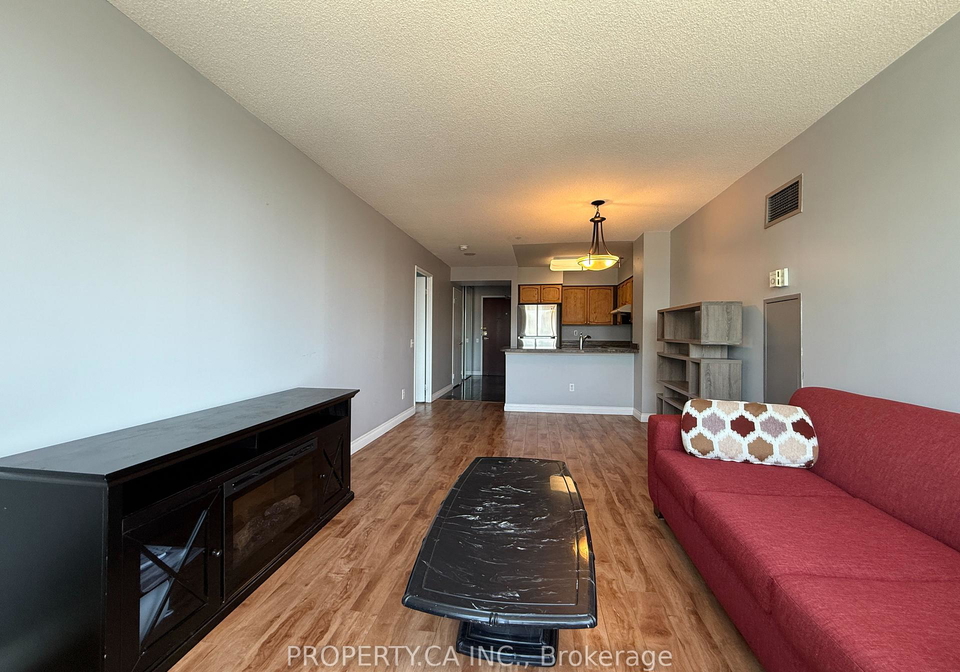 750-bay-street-toronto-ontario-c12338956