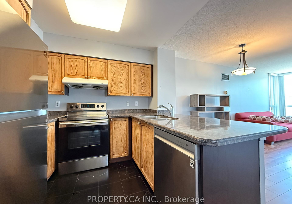 750-bay-street-toronto-ontario-c12338956