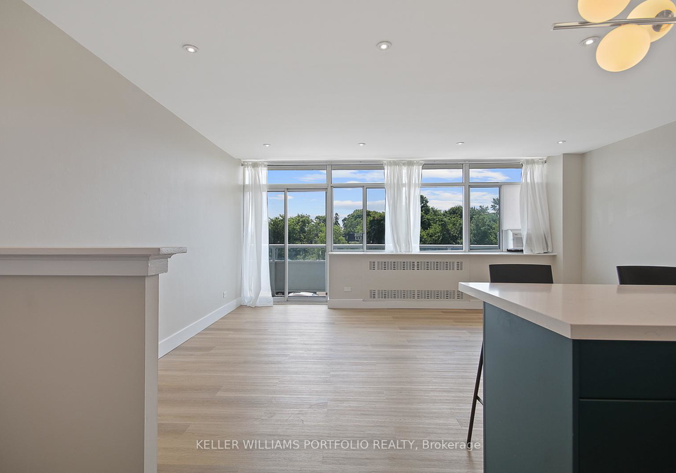 580-christie-street-toronto-ontario-c12338993
