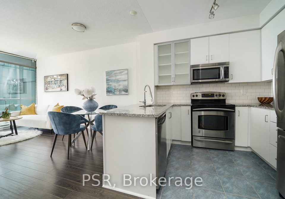 18-yorkville-avenue-toronto-ontario-c12339007