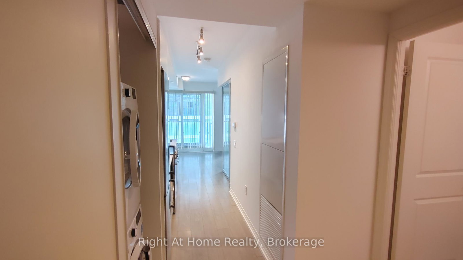 251-jarvis-street-toronto-ontario-c12339081