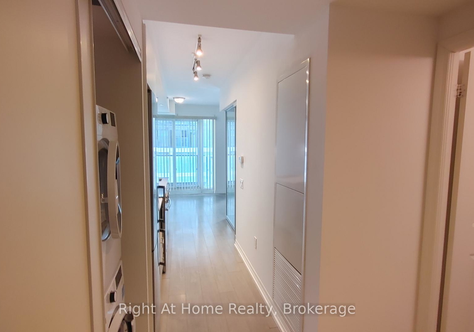251-jarvis-street-toronto-ontario-c12339081