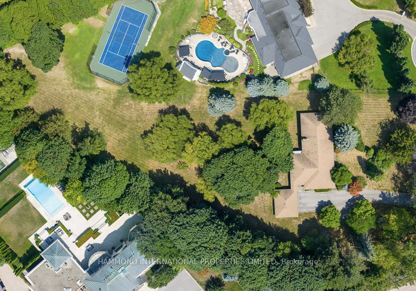 2-bridle-heath-gate-north-york-ontario-c12339314