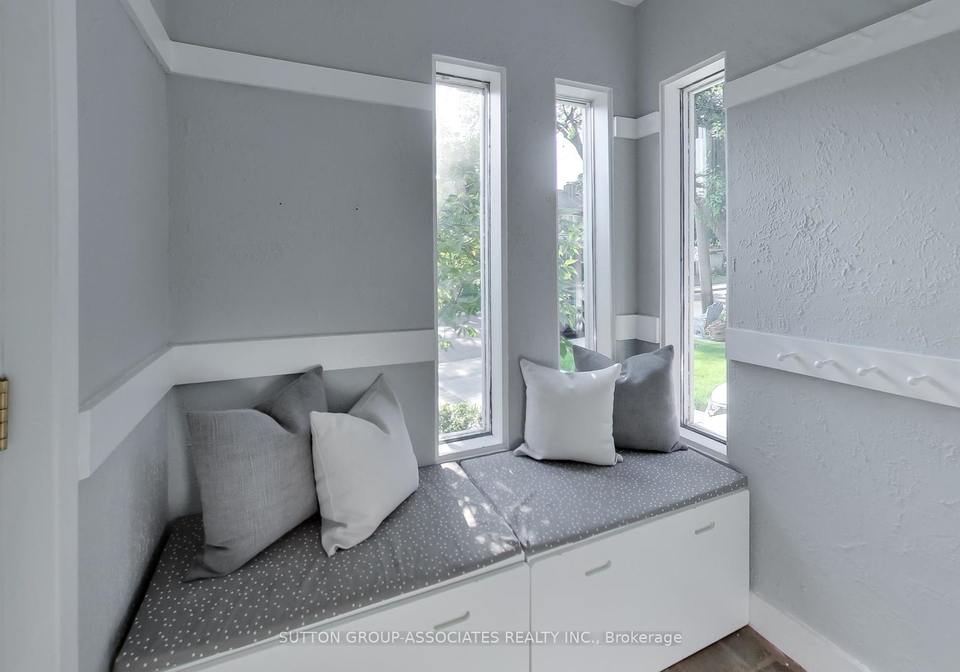 177-humewood-drive-toronto-ontario-c12339606