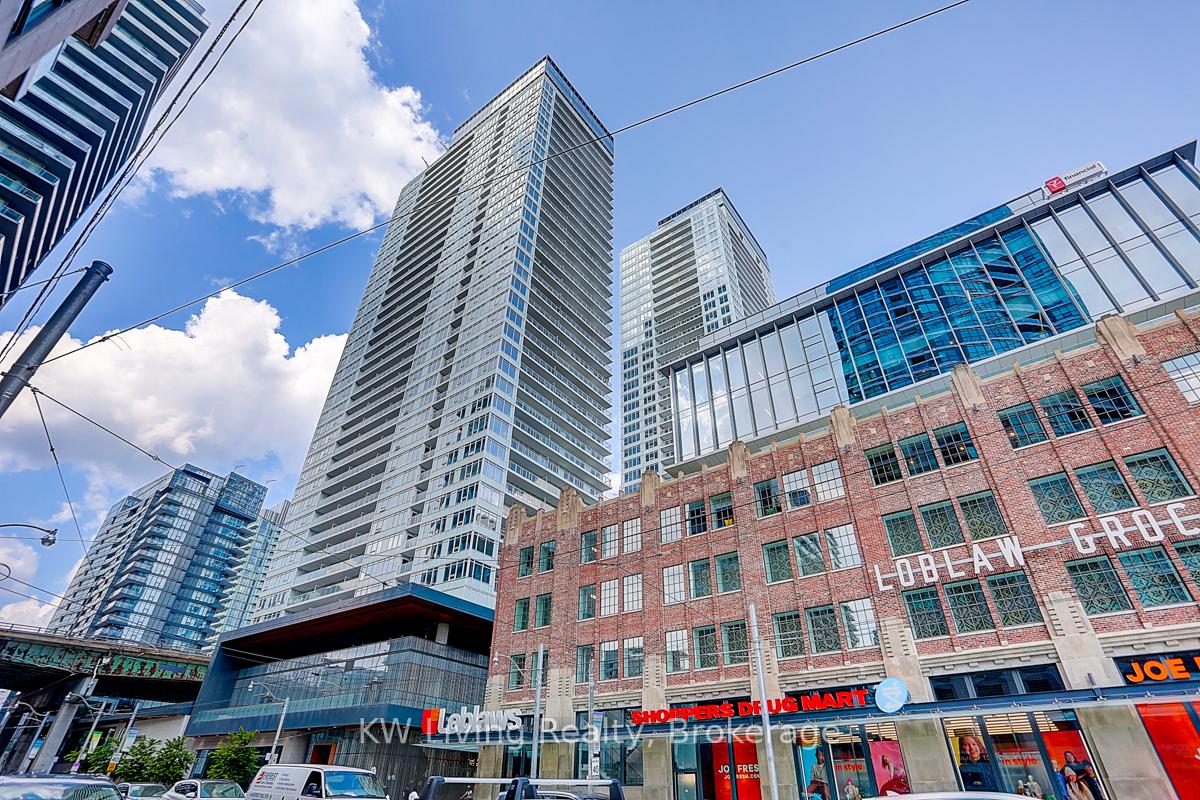 19-bathurst-street-toronto-ontario-c12339736