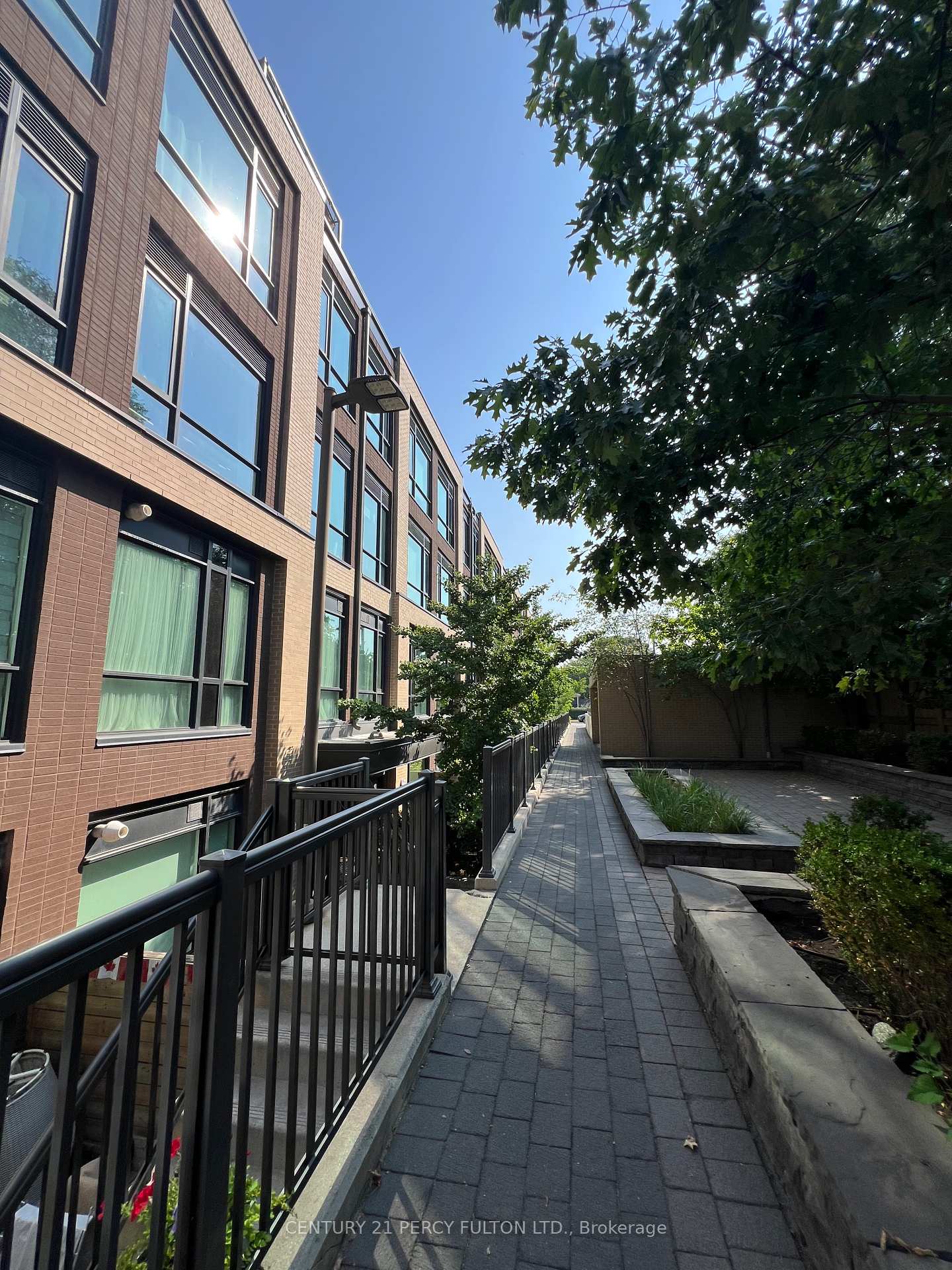 639-lawrence-avenue-w-toronto-ontario-c12340423
