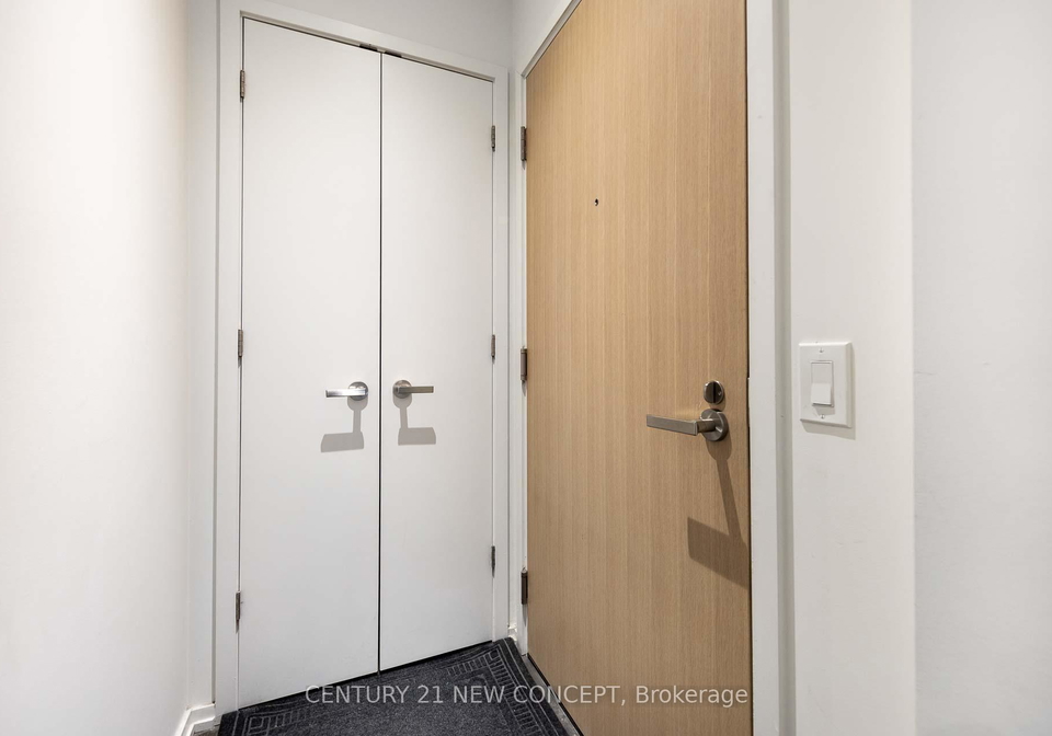 5-soudan-avenue-toronto-ontario-c12340451