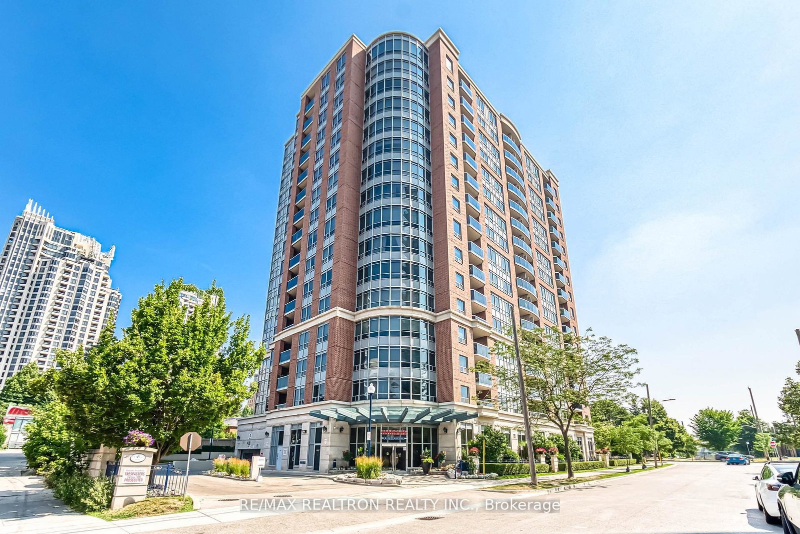8-mckee-avenue-north-york-ontario-c12340617