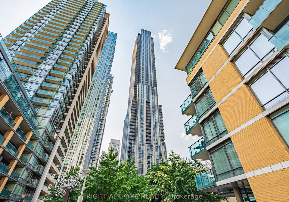 11-yorkville-avenue-toronto-ontario-c12340667