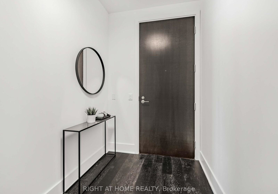 11-yorkville-avenue-toronto-ontario-c12340667