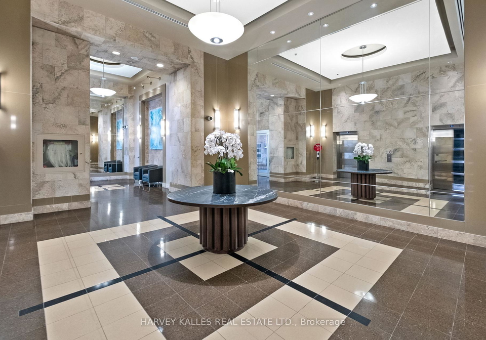 8-park-road-toronto-ontario-c12340755