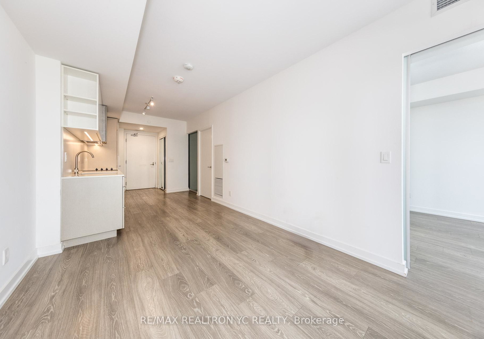 19-western-battery-road-toronto-ontario-c12340832