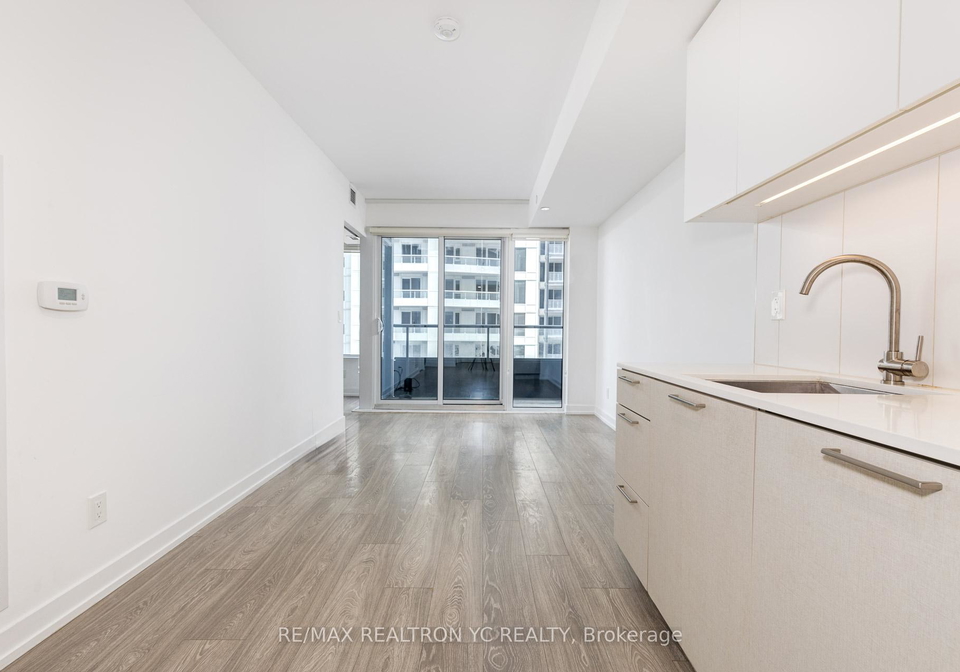19-western-battery-road-toronto-ontario-c12340832