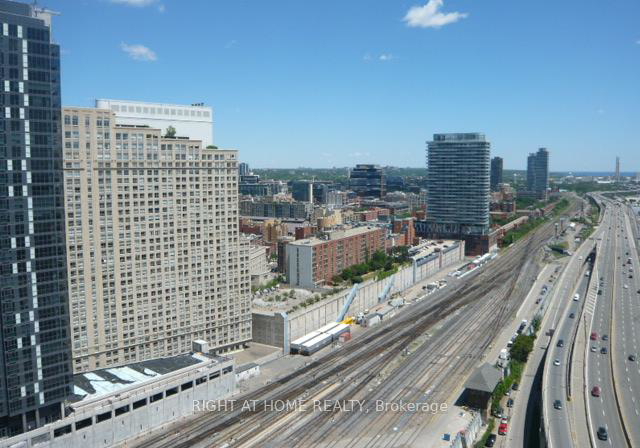 18-yonge-street-toronto-ontario-c12340867