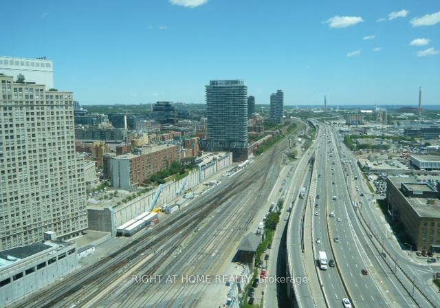 18-yonge-street-toronto-ontario-c12340867