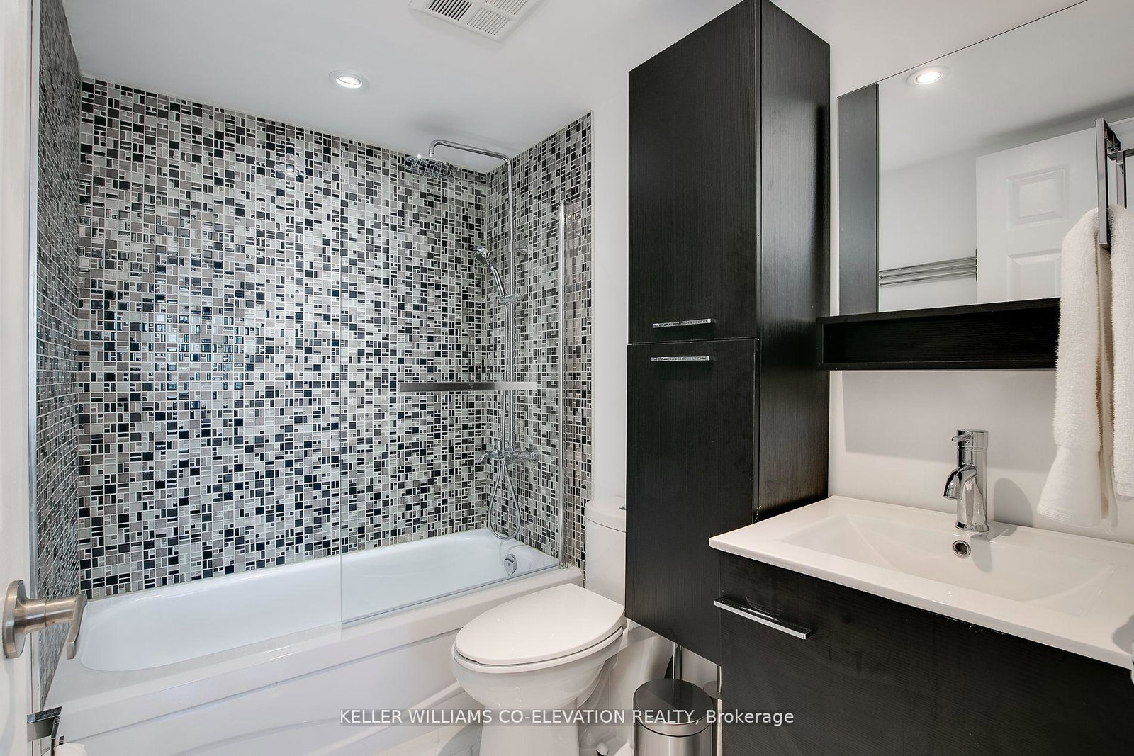 40-scollard-street-s-toronto-ontario-c12340974