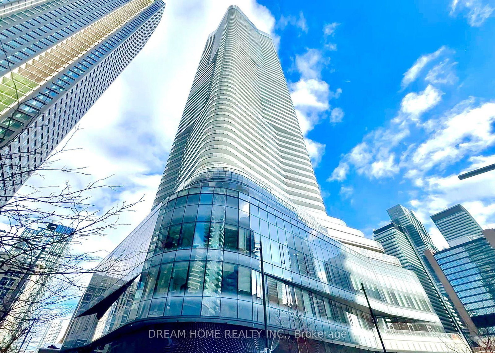 11-wellesley-street-w-toronto-ontario-c12340998