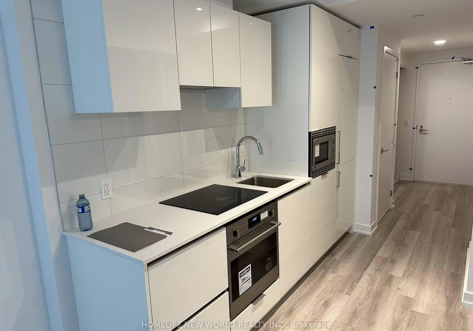 230-simcoe-street-toronto-ontario-c12341101