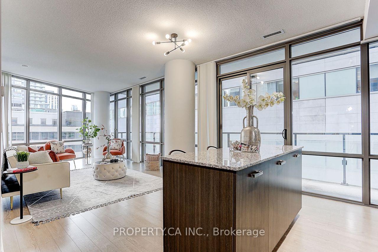 832-bay-street-toronto-ontario-c12341325