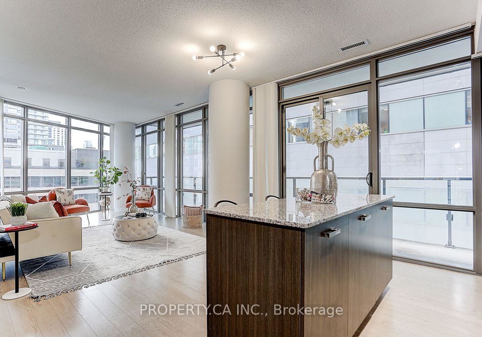 832-bay-street-toronto-ontario-c12341325