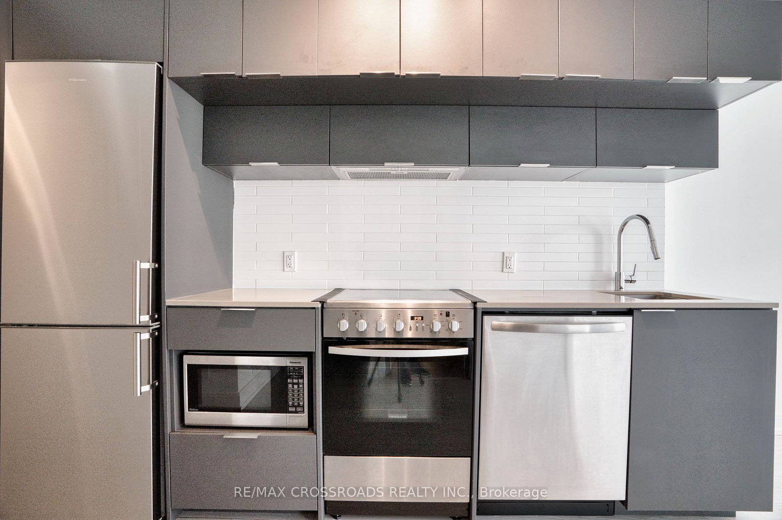 181-dundas-street-e-toronto-ontario-c12341578