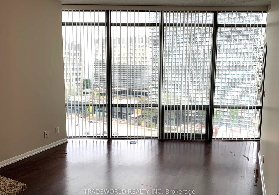 832-bay-street-toronto-ontario-c12341742