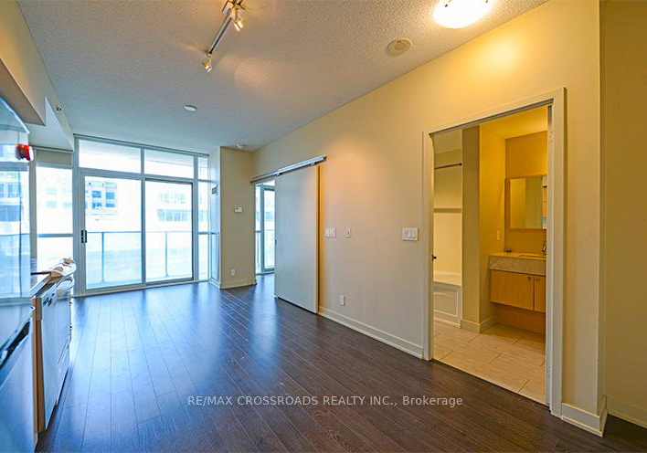 21-nelson-street-toronto-ontario-c12341839