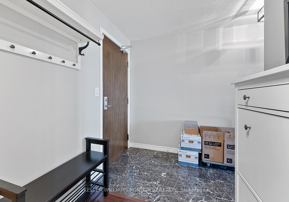 35-hollywood-avenue-north-york-ontario-c12341851