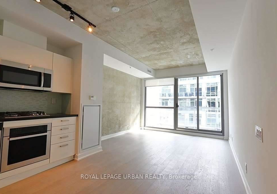39-brant-street-toronto-ontario-c12341884