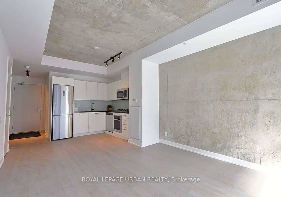 39-brant-street-toronto-ontario-c12341884