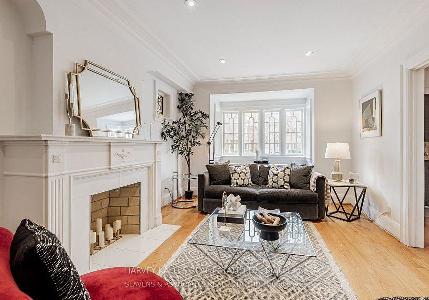 391-castlefield-avenue-toronto-ontario-c12342101