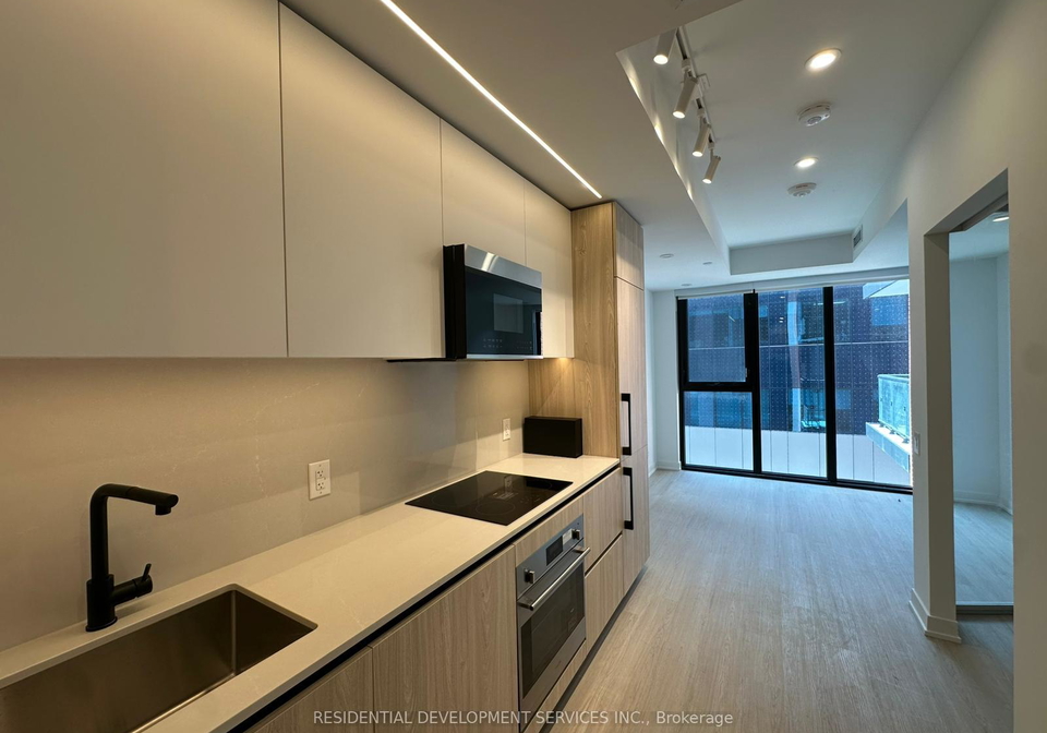 699-sheppard-avenue-e-north-york-ontario-c12342217