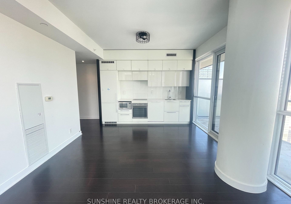 15-grenville-street-toronto-ontario-c12342242