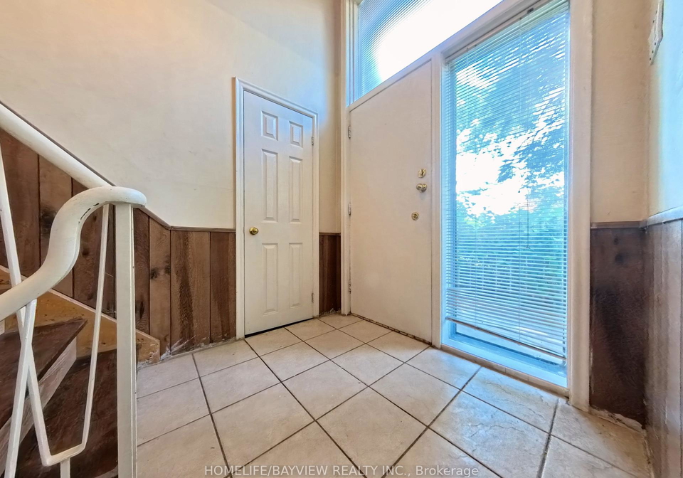 155-steeles-avenue-e-north-york-ontario-c12342297