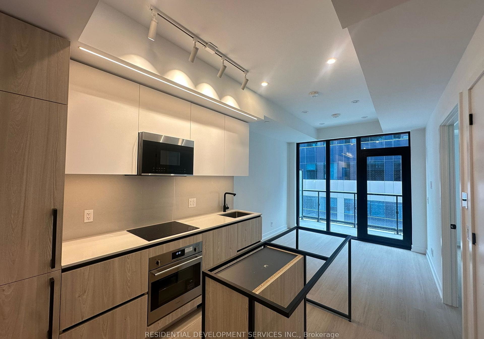 699-sheppard-avenue-e-north-york-ontario-c12342346