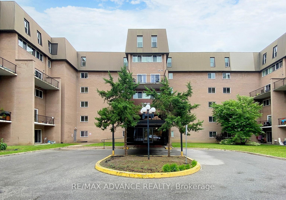 165-cherokee-boulevard-north-york-ontario-c12342434