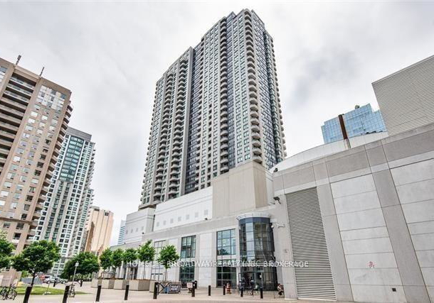 8-hillcrest-avenue-north-york-ontario-c12342753