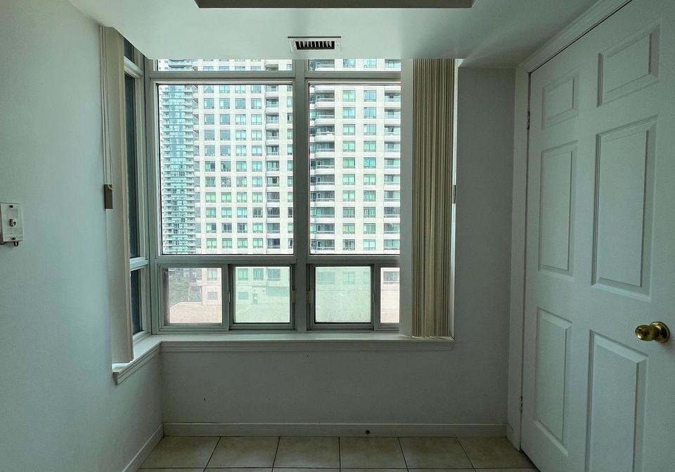 8-hillcrest-avenue-north-york-ontario-c12342753