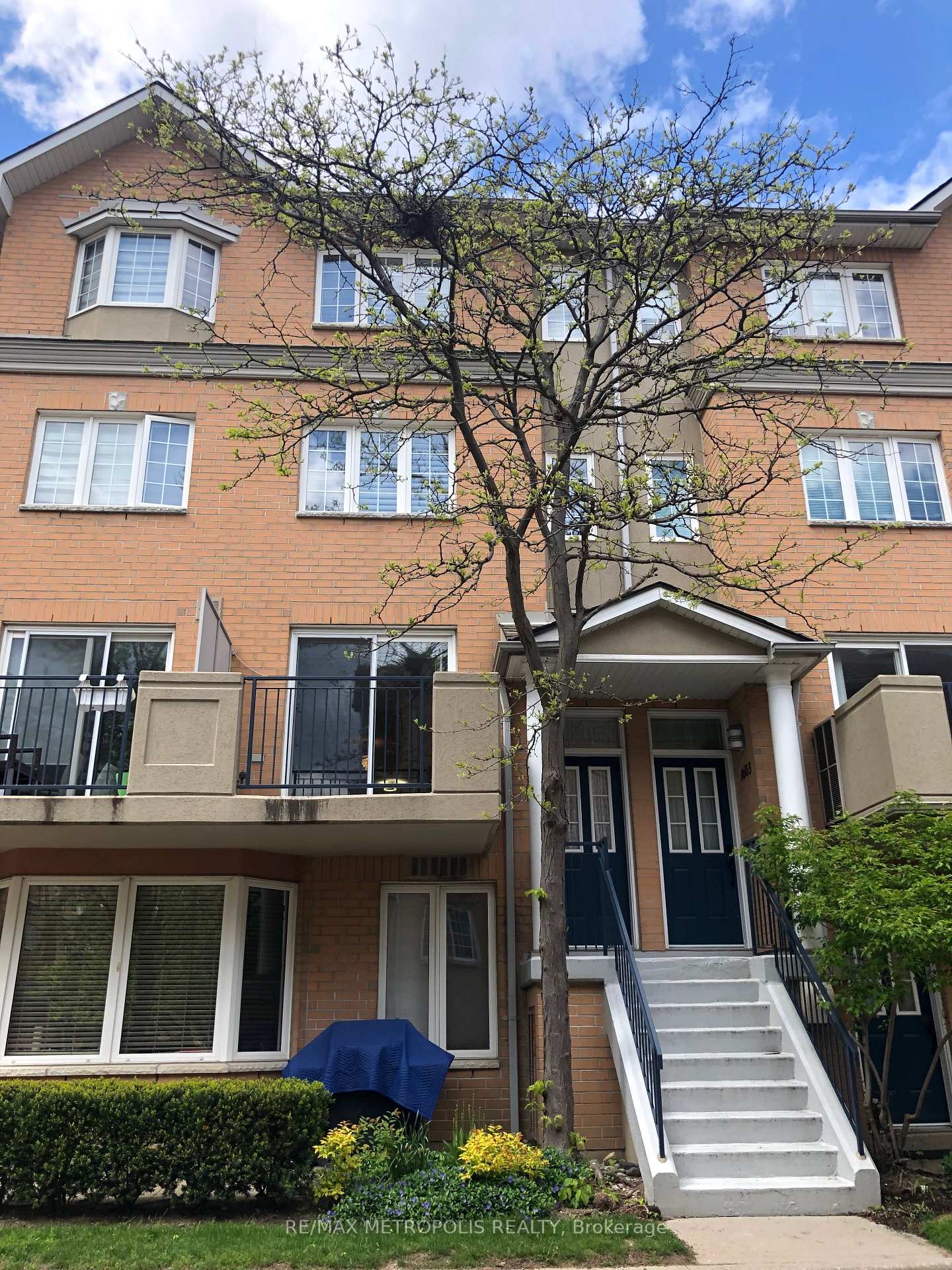 28-sommerset-way-north-york-ontario-c12342857