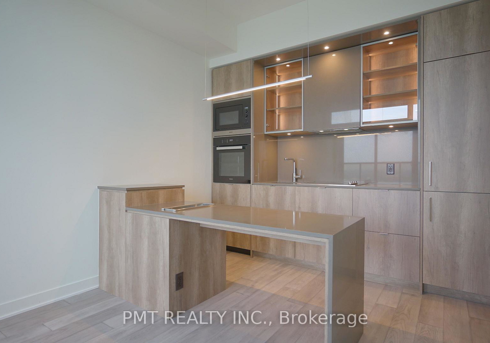 11-yorkville-avenue-toronto-ontario-c12342904
