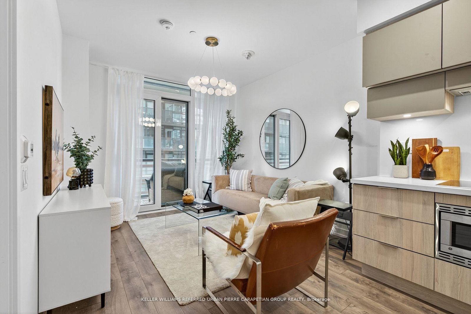 39-roehampton-avenue-toronto-ontario-c12343139