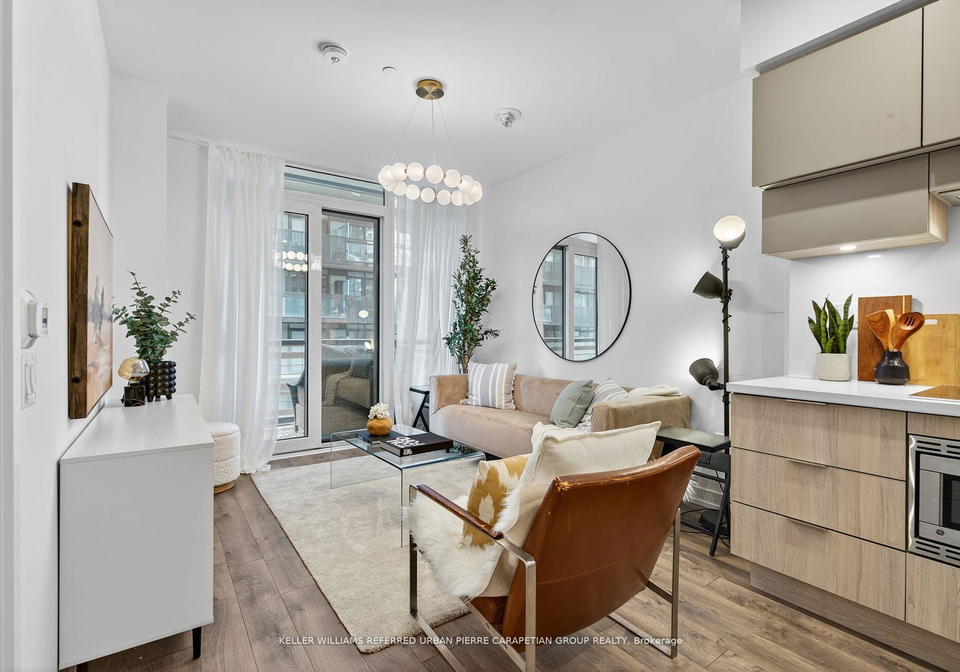 39-roehampton-avenue-toronto-ontario-c12343139
