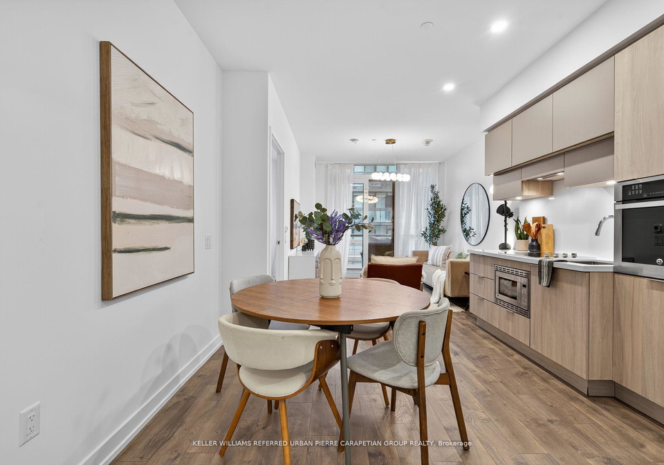 39-roehampton-avenue-toronto-ontario-c12343139