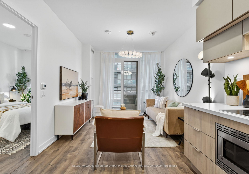 39-roehampton-avenue-toronto-ontario-c12343139