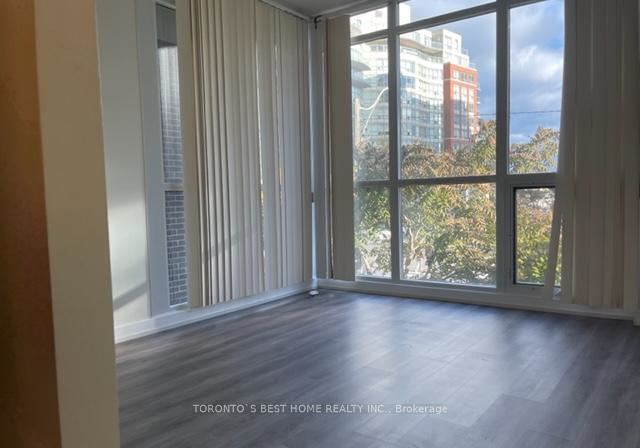 418-lake-shore-boulevard-w-toronto-ontario-c12343267