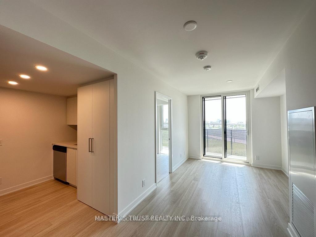 30-tretti-way-toronto-ontario-c12343274