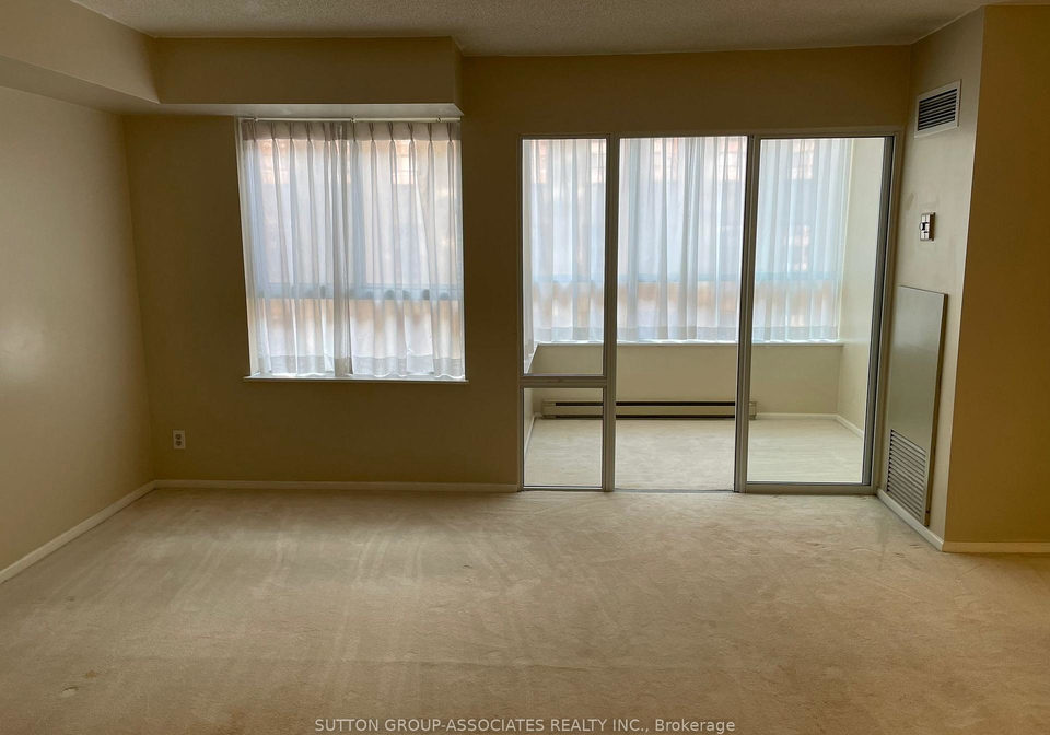 717-bay-street-toronto-ontario-c12343370
