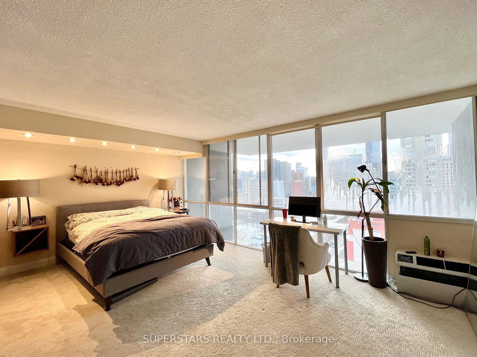 86-gerrard-street-e-toronto-ontario-c12343390