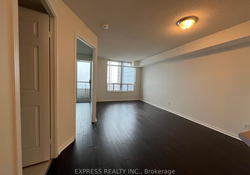 8-hillcrest-avenue-north-york-ontario-c12343848